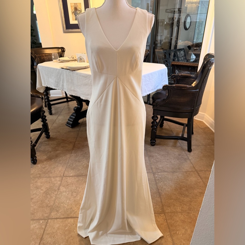 Vince Camuto Cream V-Neck NEVER WORE BEFORE
